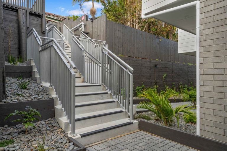 Photo of property in 1/15 Sea Vista Avenue, Beach Haven, Auckland, 0626