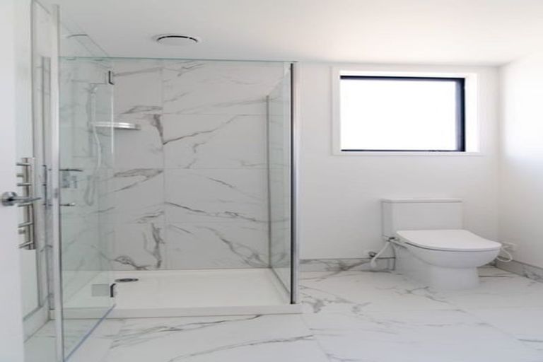 Photo of property in 6/231 Marine Parade, Seatoun, Wellington, 6022