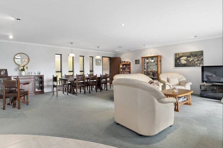 Photo of property in 63 Links View Drive, Omokoroa, 3114