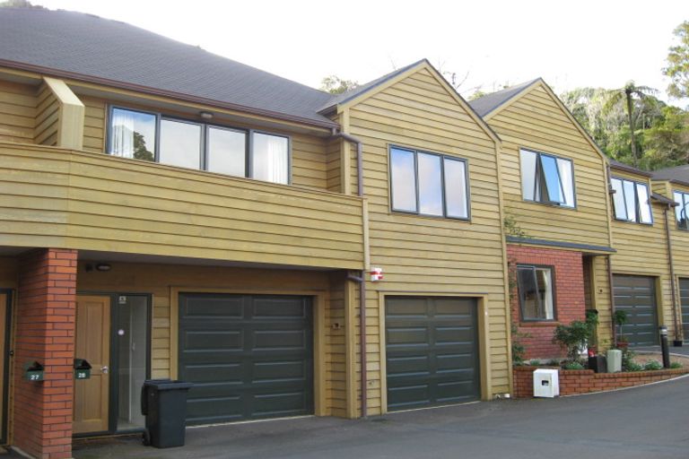 Photo of property in 28 Futuna Close, Karori, Wellington, 6012