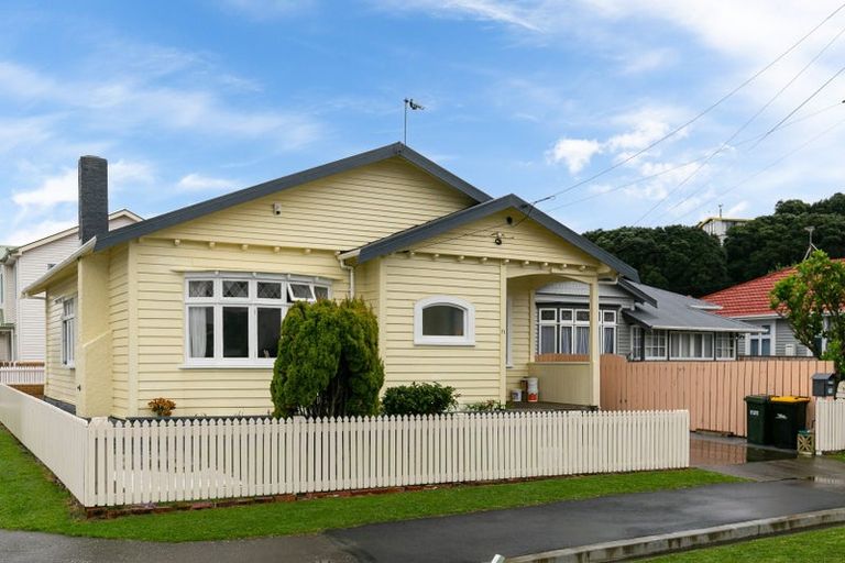 Photo of property in 71 Kauri Street, Miramar, Wellington, 6022