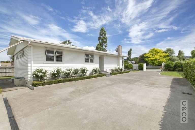 Photo of property in 12 Maude Street, Riverhead, 0820