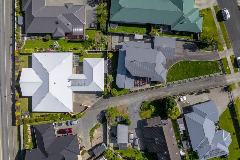 Photo of property in 12 Admiralty Place, Waikawa, Picton, 7220