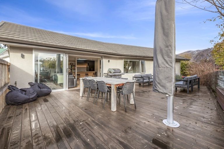 Photo of property in 29 Hunter Crescent, Wanaka, 9305