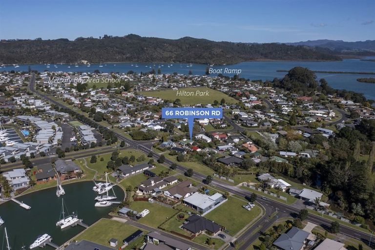 Photo of property in 66 Robinson Road, Whitianga, 3510