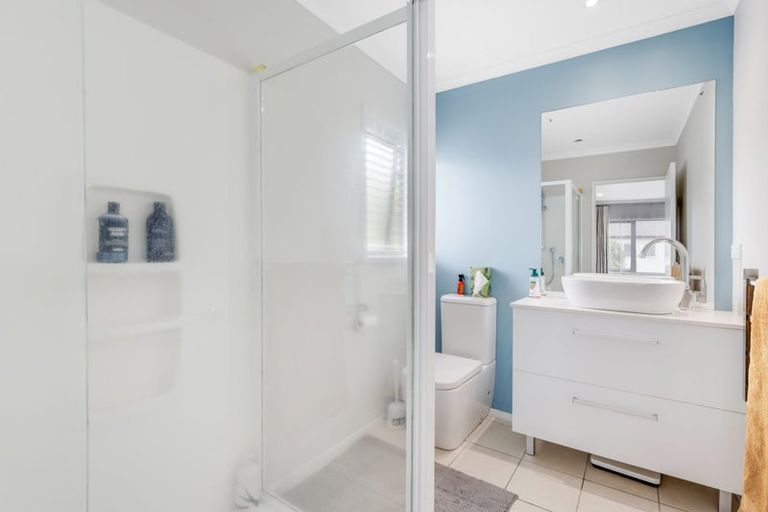 Photo of property in 5 Carousel Crescent, East Tamaki Heights, Auckland, 2016