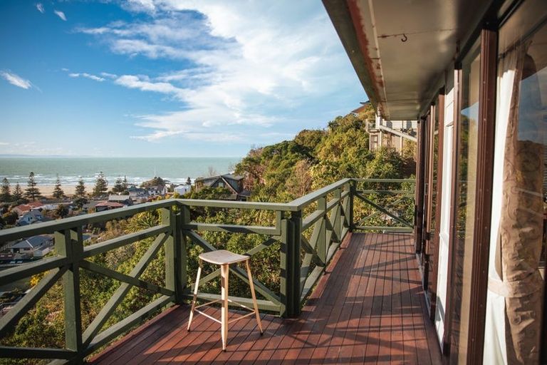 Photo of property in 64 Richmond Hill Road, Richmond Hill, Christchurch, 8081