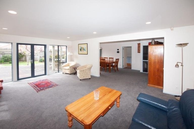 Photo of property in 146 Westchester Drive, Churton Park, Wellington, 6037