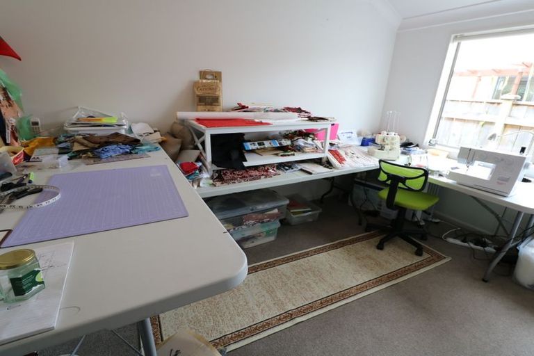 Photo of property in 24 Charles Street, Carterton, 5713