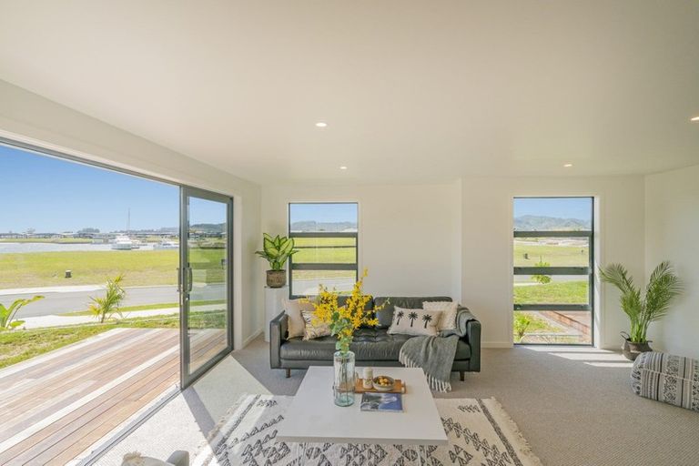Photo of property in 9 Awatea Drive, Whitianga, 3510