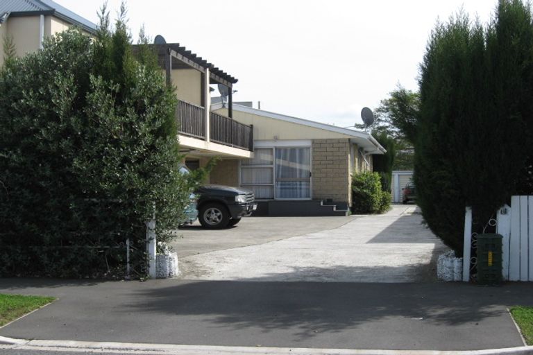 Photo of property in 2/81 Osborne Street, Waltham, Christchurch, 8011