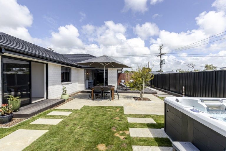 Photo of property in 247 Huatoki Street, Upper Vogeltown, New Plymouth, 4310