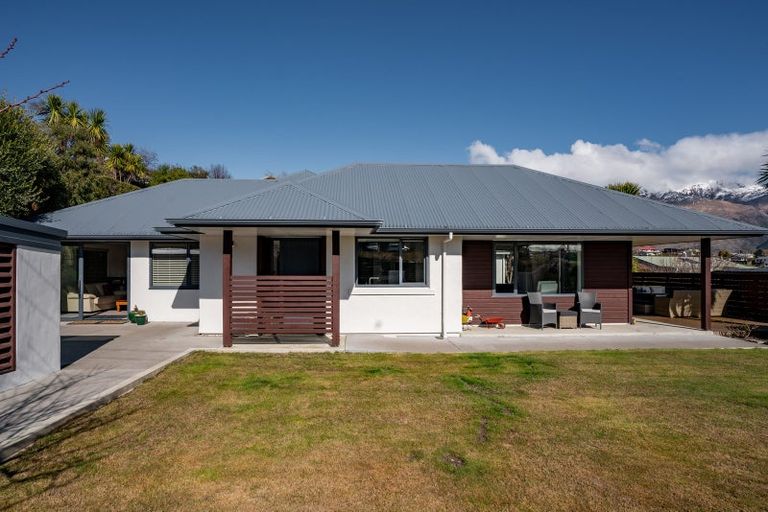 Photo of property in 191 Aubrey Road, Wanaka, 9305
