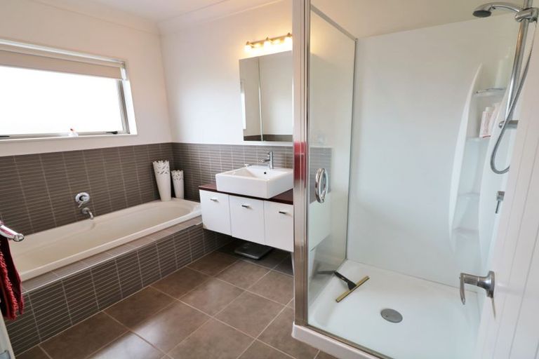 Photo of property in 24 Charles Street, Carterton, 5713