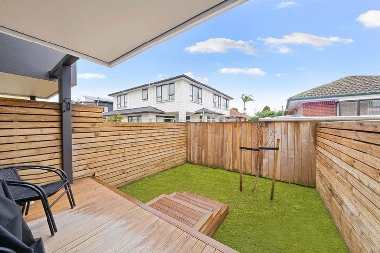 Photo of property in 2/19 Parson Lane, Papatoetoe, Auckland, 2025