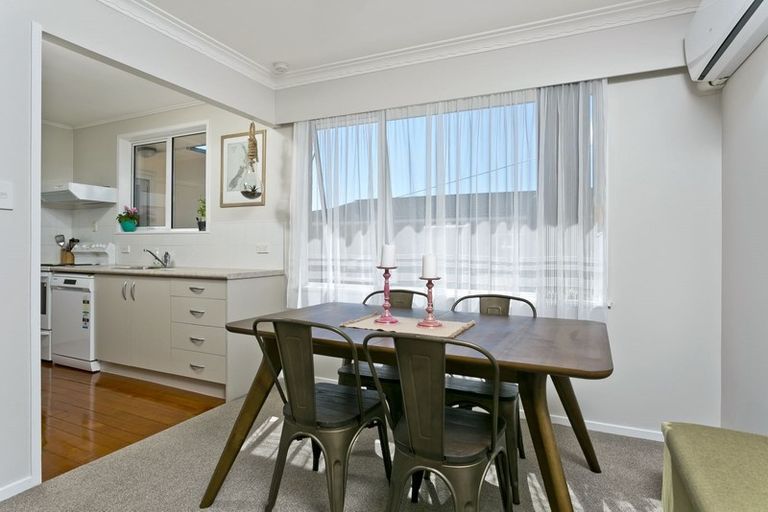 Photo of property in 1/279 Sunset Road, Sunnynook, Auckland, 0632