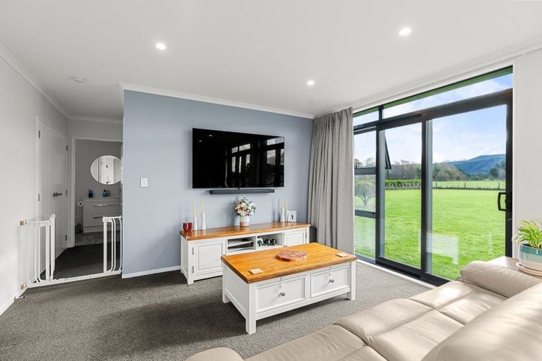 Photo of property in 98 Thomas Road, Dalefield, Carterton, 5791