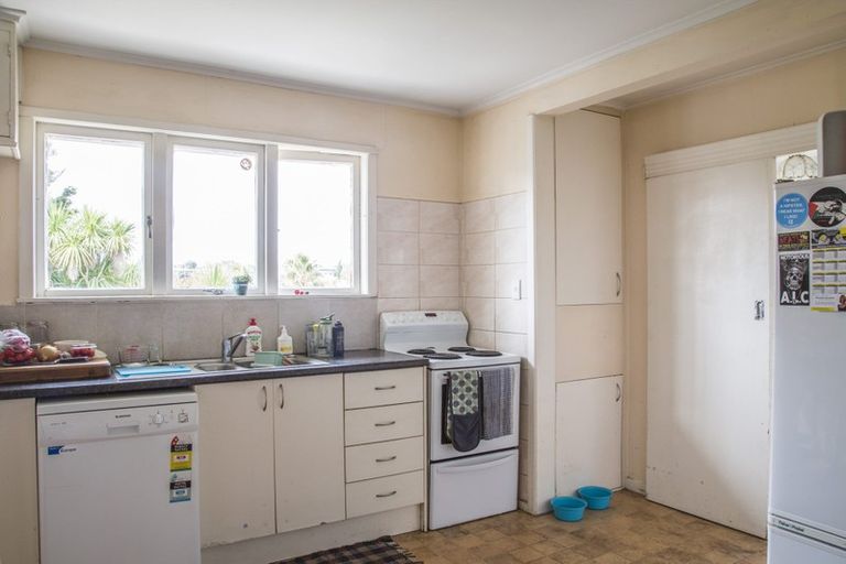 Photo of property in 55 Corunna Road, Milford, Auckland, 0620