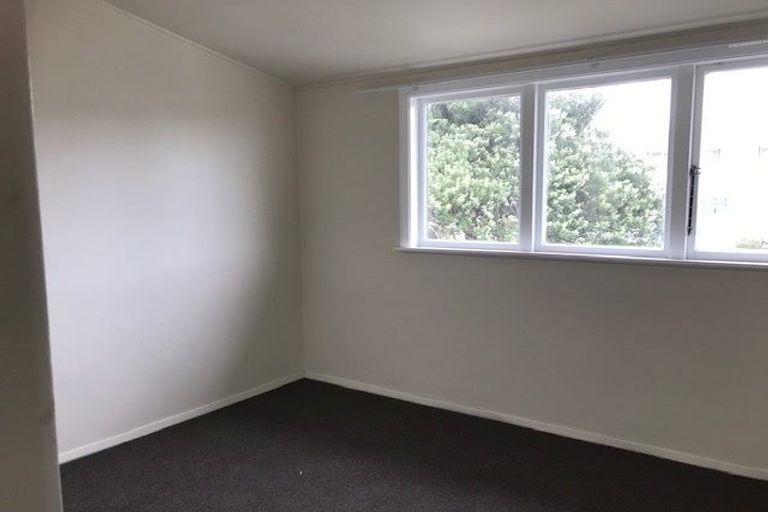 Photo of property in 27-33 Cheshire Street, Cannons Creek, Porirua, 5024
