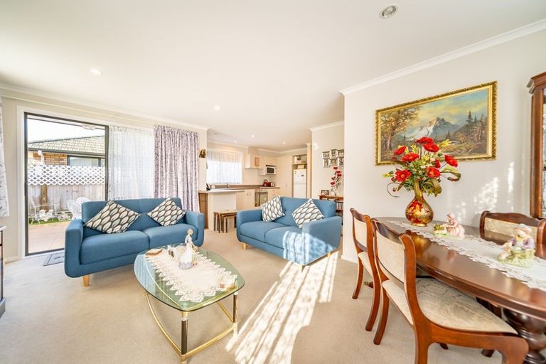 Photo of property in 2 Hay Street, Ebdentown, Upper Hutt, 5018