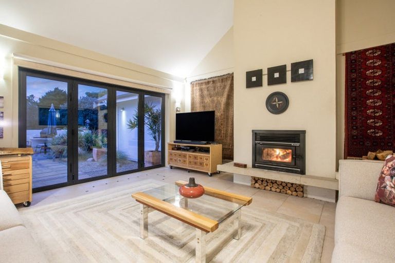 Photo of property in 90 Peka Peka Road, Peka Peka, Waikanae, 5391