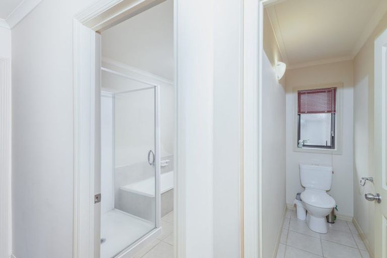 Photo of property in 73 Saint James Drive, Huntington, Hamilton, 3210