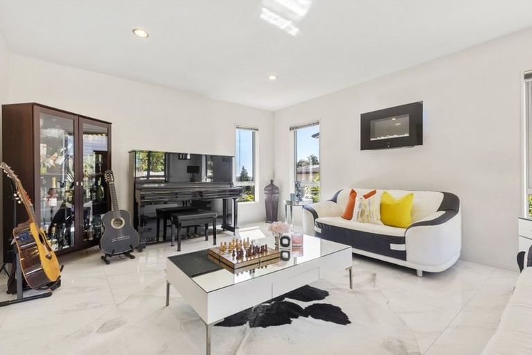 Photo of property in 92b Schnapper Rock Road, Schnapper Rock, Auckland, 0632