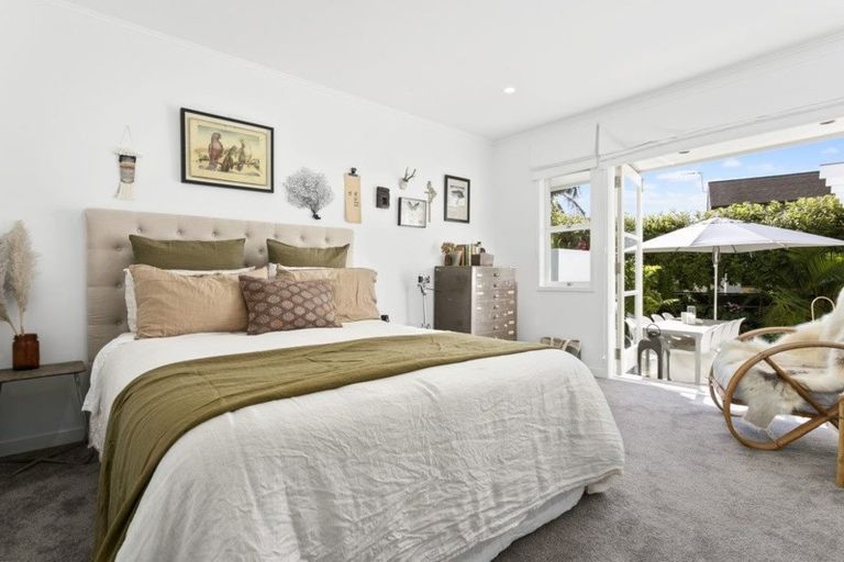 Photo of property in 38 Churchill Road, Murrays Bay, Auckland, 0630