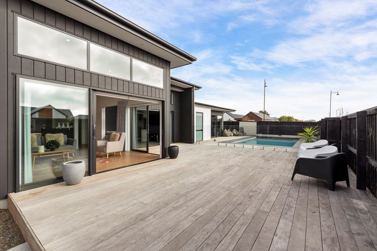 Photo of property in 1 Sorrel Gate, Halswell, Christchurch, 8025