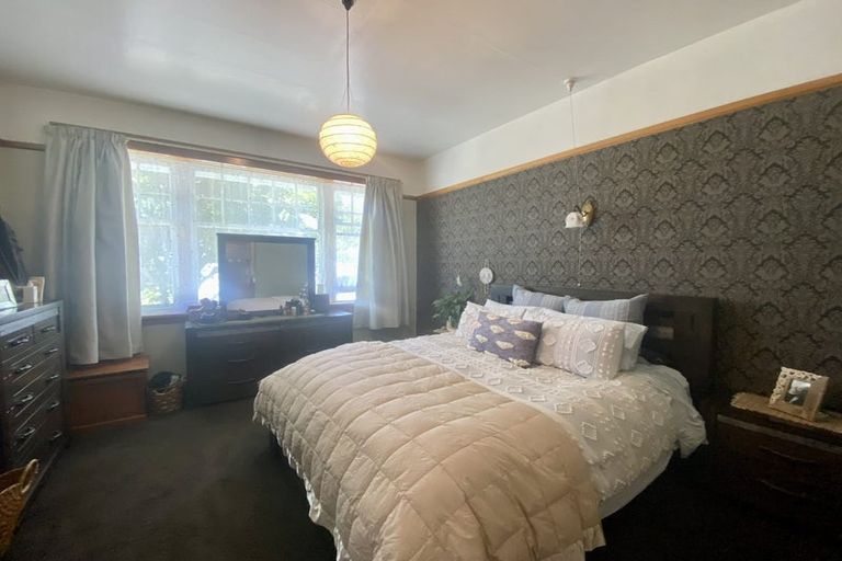 Photo of property in 71 Kent Street, Picton, 7220