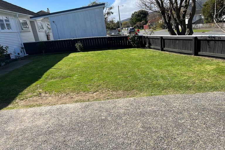 Photo of property in 9 Atiawa Crescent, Waiwhetu, Lower Hutt, 5010