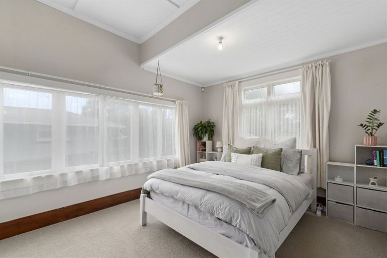 Photo of property in 4 Park Avenue, Northcote, Auckland, 0626