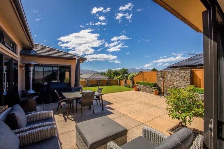 Photo of property in 16 Walnut Grove, Whakatane, 3120