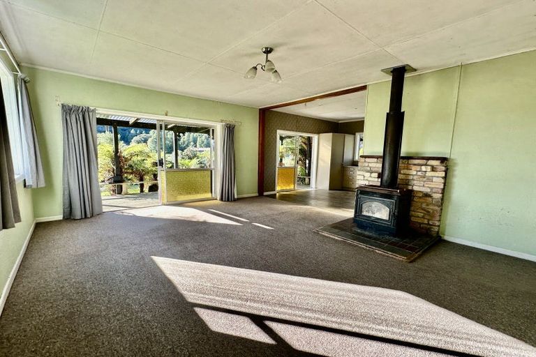 Photo of property in 254 Mangaonga Road, Ahititi, Urenui, 4378