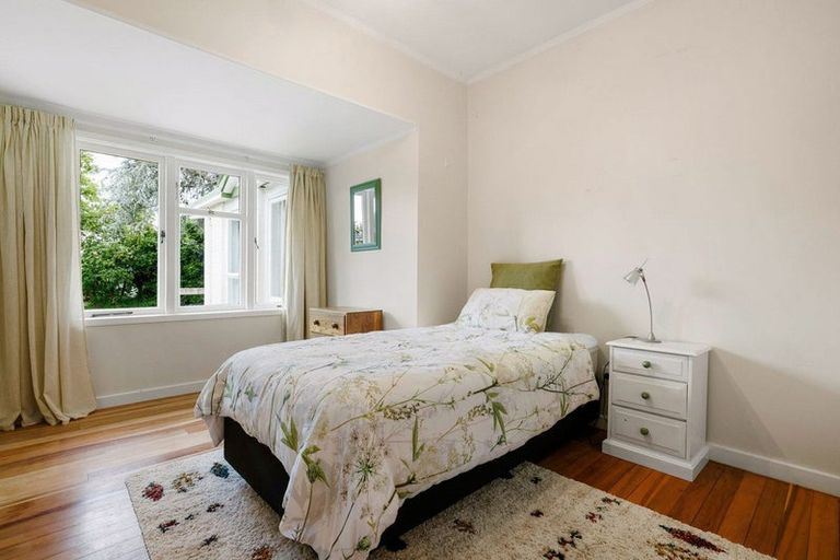 Photo of property in 142 Williams Street, Cambridge, 3434