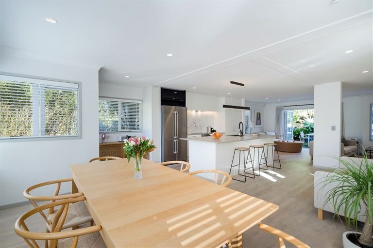 Photo of property in 2/26 Onepoto Road, Hauraki, Auckland, 0622