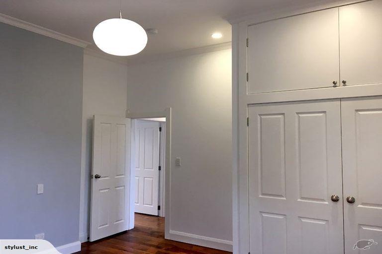 Photo of property in 2 Bayview Road, Paremata, Porirua, 5024