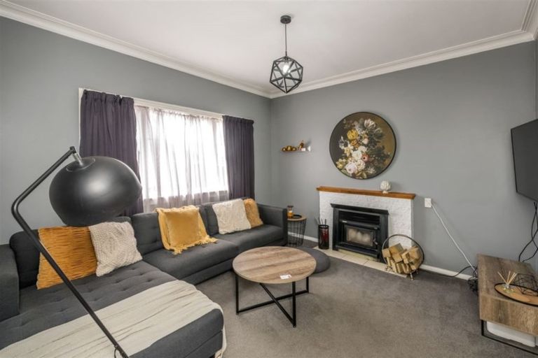 Photo of property in 7 Mckenzie Street, Levin, 5510