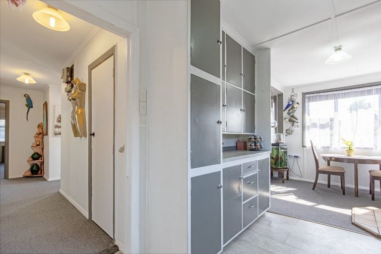 Photo of property in 30 Churchill Street, Waipukurau, 4200