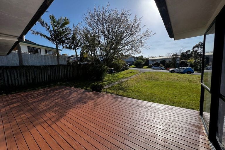 Photo of property in 119 Athena Drive, Totara Vale, Auckland, 0629