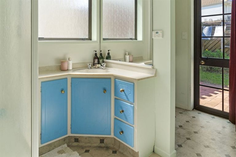 Photo of property in 17 Kulim Avenue, Otumoetai, Tauranga, 3110