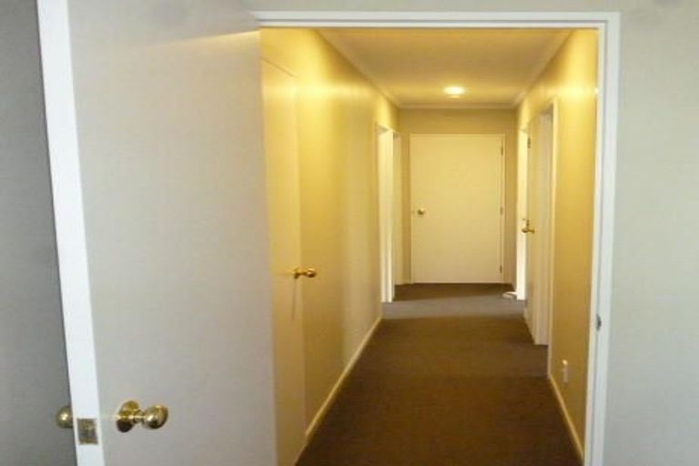 Photo of property in 2/15 Mccahill Views, Botany Downs, Auckland, 2010