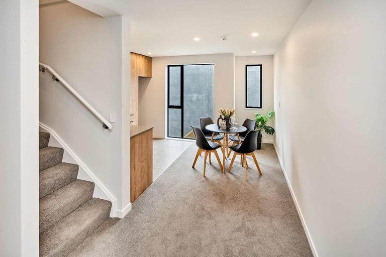 Photo of property in 45 John Street, Stokes Valley, Lower Hutt, 5019