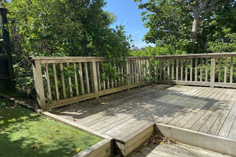 Photo of property in 12 Toi Toi Place, Northcote, Auckland, 0627