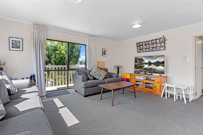 Photo of property in 3 Titiro Way, Welcome Bay, Tauranga, 3112