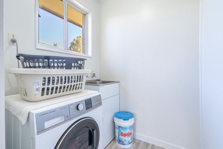 Photo of property in 12 Great North Road, Winton, 9720