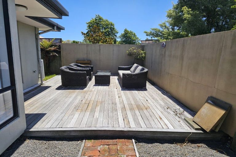 Photo of property in 8a Kenwyn Avenue, St Albans, Christchurch, 8052