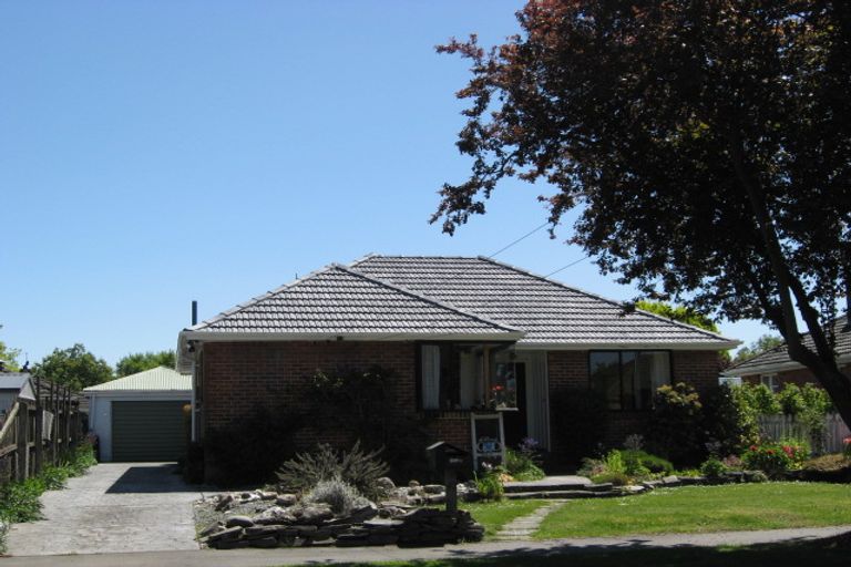 Photo of property in 42 Attlee Crescent, Bryndwr, Christchurch, 8053