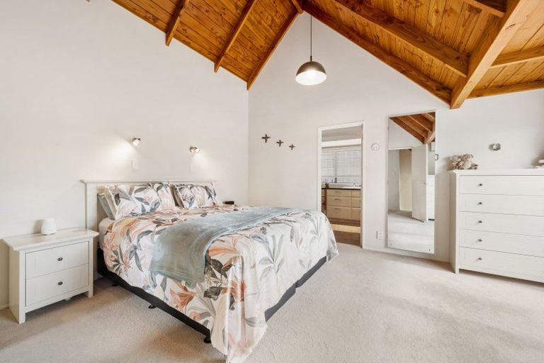 Photo of property in 19 Tainui Road, Cockle Bay, Auckland, 2014