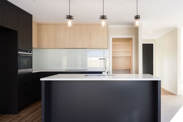 Photo of property in 28 Rose Manor Drive, Springlands, Blenheim, 7201